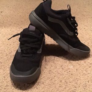 Vans Ultra-range Shoe with ultra cush NWOT